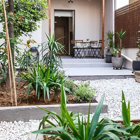 Caravin Wanderhome, 5 Min From Metro Nea Ionia Athens Exterior photo