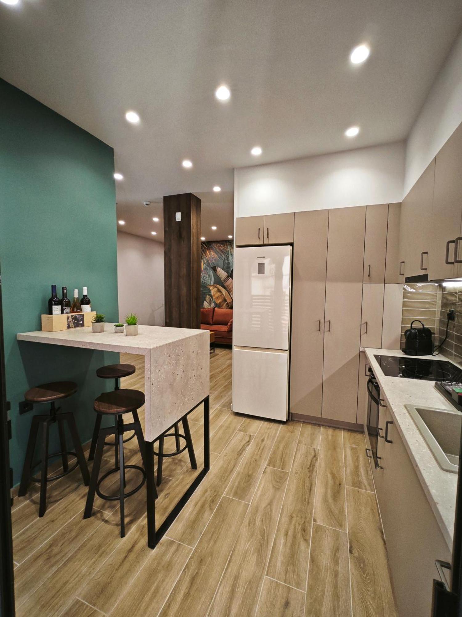 Caravin Wanderhome, 5 Min From Metro Nea Ionia Apartment *